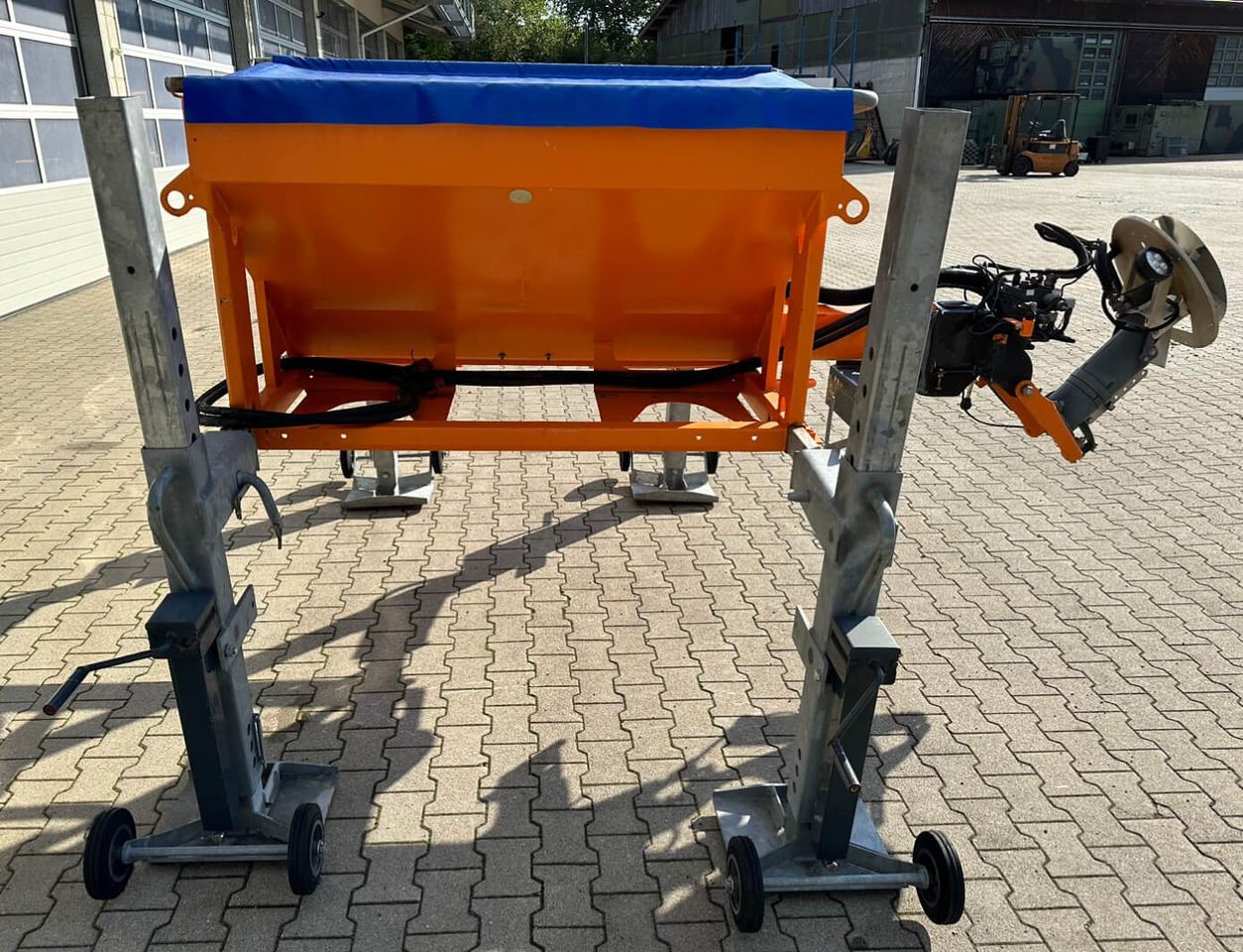 Unimog Salzstreuer KüpperWeisser IMSSN J15012 H - Sararita: Foto 4 Unimog Salzstreuer KüpperWeisser IMSSN J15012 H - Sararita: Foto 4