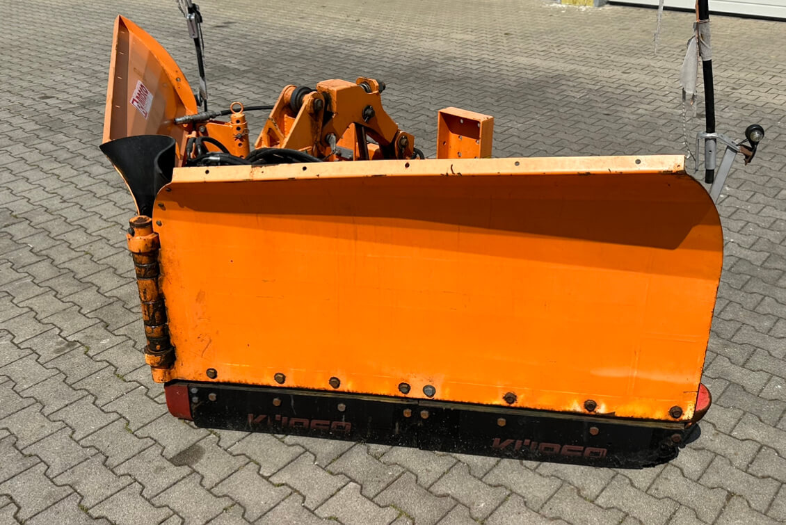 Unimog Schneepflug - Vario Rasco VERTUS 3.2 GB2X3 - Plug zapada: Foto 2 Unimog Schneepflug - Vario Rasco VERTUS 3.2 GB2X3 - Plug zapada: Foto 2