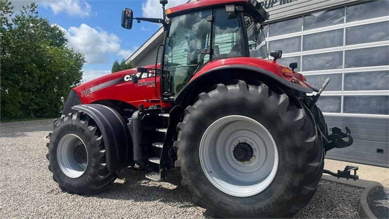 Case IH Magnum 370 CVX Med fronlift - Tractor agricol: Foto 3 Case IH Magnum 370 CVX Med fronlift - Tractor agricol: Foto 3