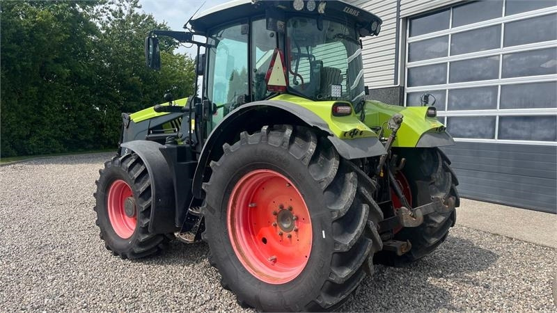 Claas ARION 550 CEBIS Med frontlæsser og frontlift - Tractor agricol: Foto 3 Claas ARION 550 CEBIS Med frontlæsser og frontlift - Tractor agricol: Foto 3