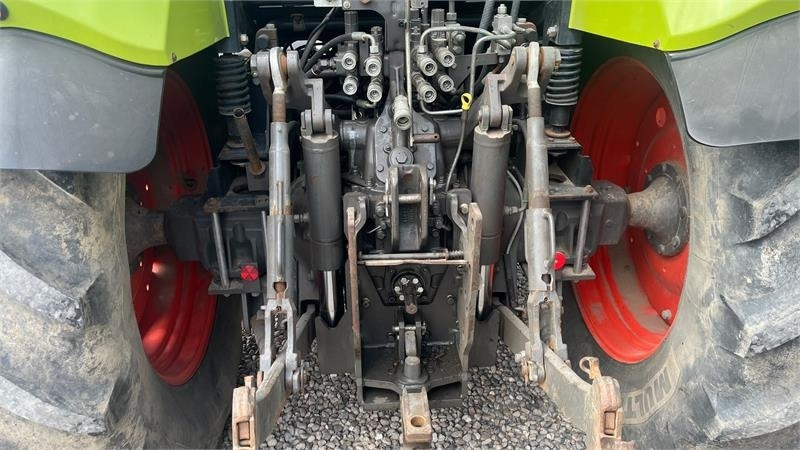 Claas Arion 630C Med frontlift - Tractor agricol: Foto 5 Claas Arion 630C Med frontlift - Tractor agricol: Foto 5