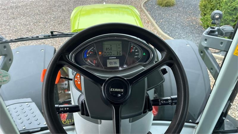 Tractor agricol Claas Axion 830 Med frontlift. Velholdt traktor.: Foto 7 Tractor agricol Claas Axion 830 Med frontlift. Velholdt traktor.: Foto 7