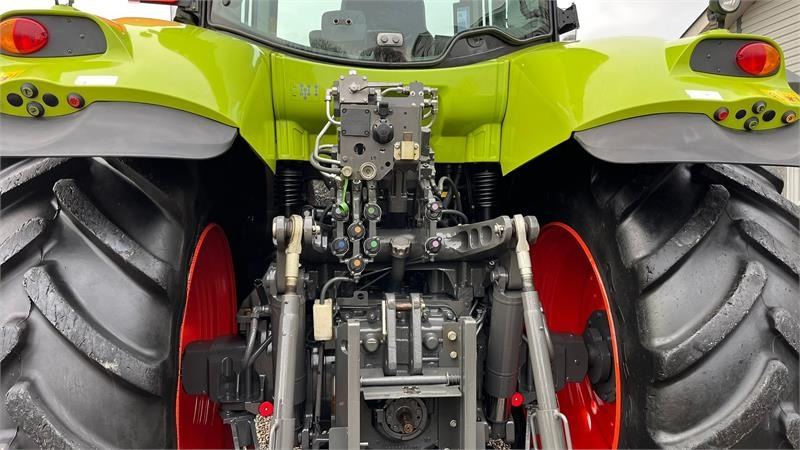Tractor agricol Claas Axion 830 Med frontlift. Velholdt traktor.: Foto 12 Tractor agricol Claas Axion 830 Med frontlift. Velholdt traktor.: Foto 12