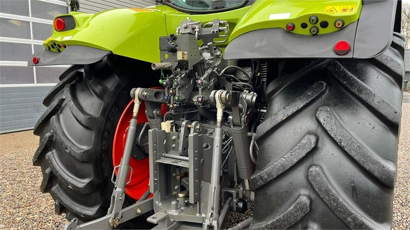 Tractor agricol Claas Axion 830 Med frontlift. Velholdt traktor.: Foto 19 Tractor agricol Claas Axion 830 Med frontlift. Velholdt traktor.: Foto 19