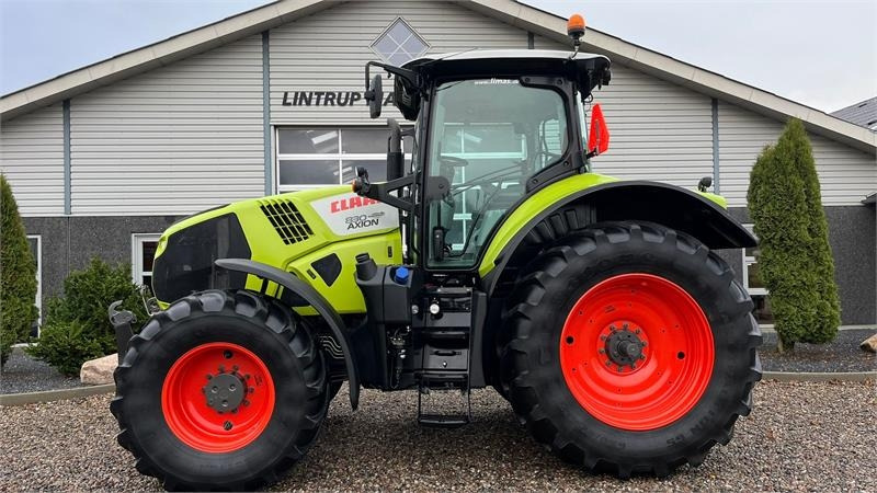 Claas Axion 830 Med frontlift. Velholdt traktor. - Tractor agricol: Foto 1 Claas Axion 830 Med frontlift. Velholdt traktor. - Tractor agricol: Foto 1