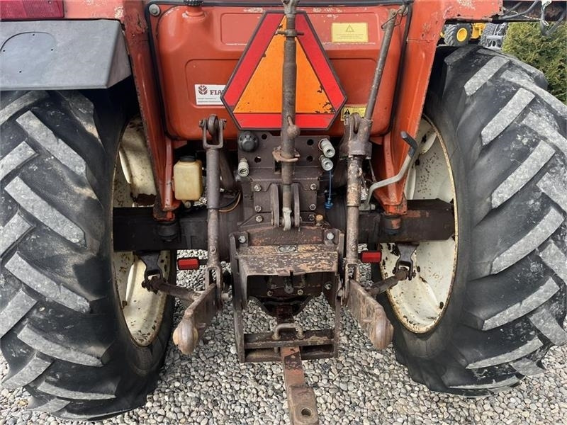Fiat 70-90 Supercomfort - Tractor agricol: Foto 4 Fiat 70-90 Supercomfort - Tractor agricol: Foto 4