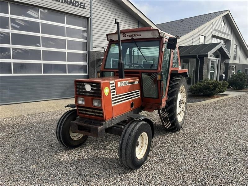 Fiat 70-90 Supercomfort - Tractor agricol: Foto 2 Fiat 70-90 Supercomfort - Tractor agricol: Foto 2