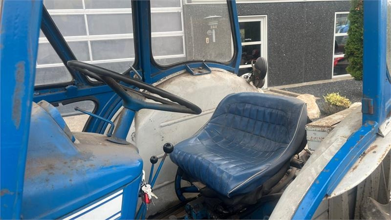 Ford 5000 Y-model  - Tractor agricol: Foto 5 Ford 5000 Y-model  - Tractor agricol: Foto 5