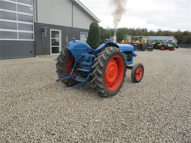 Fordson Major Diesel traktor - Tractor agricol: Foto 4 Fordson Major Diesel traktor - Tractor agricol: Foto 4