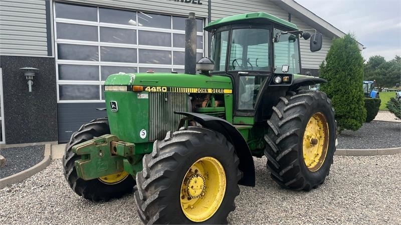 John Deere 4450 med 7,6L motor - Tractor agricol: Foto 2 John Deere 4450 med 7,6L motor - Tractor agricol: Foto 2