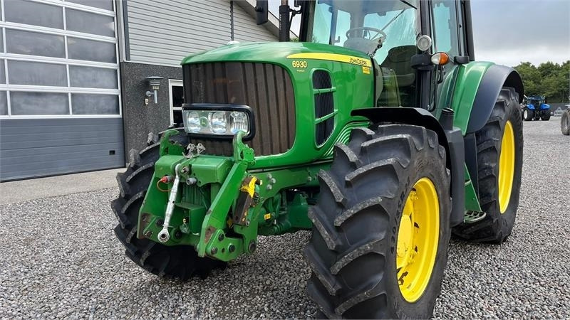 John Deere 6930 AutoPower med frontlift og front PTO - Tractor agricol: Foto 4 John Deere 6930 AutoPower med frontlift og front PTO - Tractor agricol: Foto 4