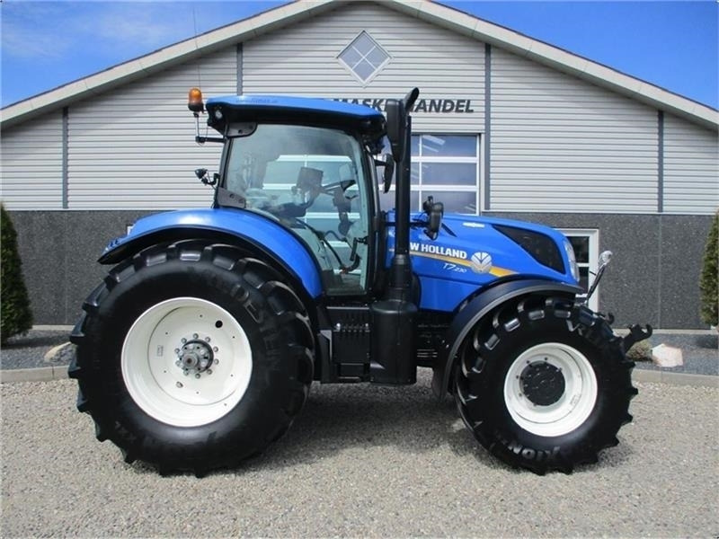 New Holland T7.230 AutoCommand, meget velholdt traktor - Tractor agricol: Foto 2 New Holland T7.230 AutoCommand, meget velholdt traktor - Tractor agricol: Foto 2
