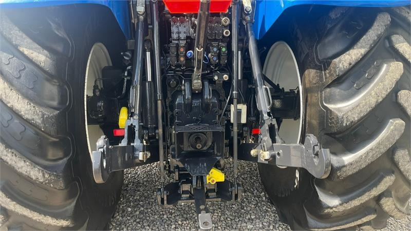 New Holland T7.270 AC med frontlift og frontlæsser - Tractor agricol: Foto 5 New Holland T7.270 AC med frontlift og frontlæsser - Tractor agricol: Foto 5