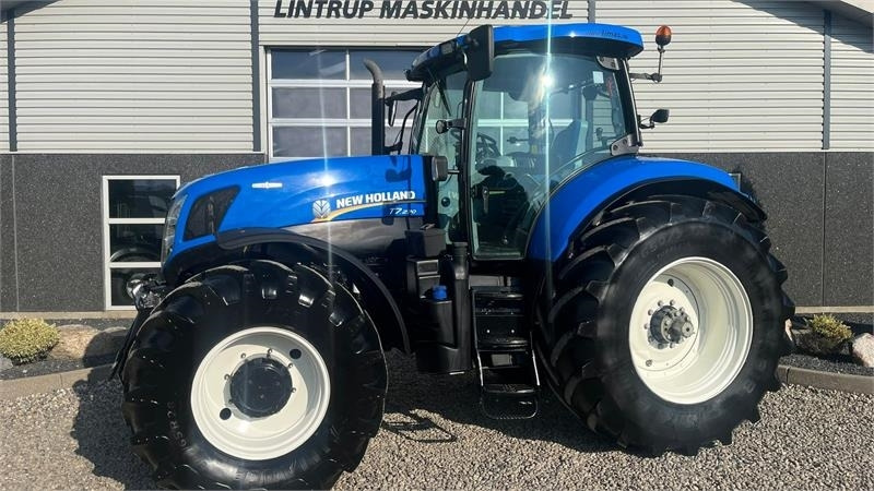 New Holland T7.270 AutoCommand med frontlift - Tractor agricol: Foto 1 New Holland T7.270 AutoCommand med frontlift - Tractor agricol: Foto 1