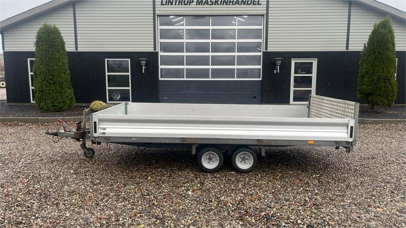 Selandia Maskintrailer med vip og rampe med hydrau - Remorcă platformă: Foto 1 Selandia Maskintrailer med vip og rampe med hydrau - Remorcă platformă: Foto 1
