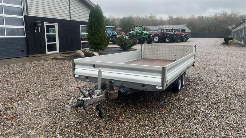 Selandia Maskintrailer med vip og rampe med hydrau - Remorcă platformă: Foto 3 Selandia Maskintrailer med vip og rampe med hydrau - Remorcă platformă: Foto 3