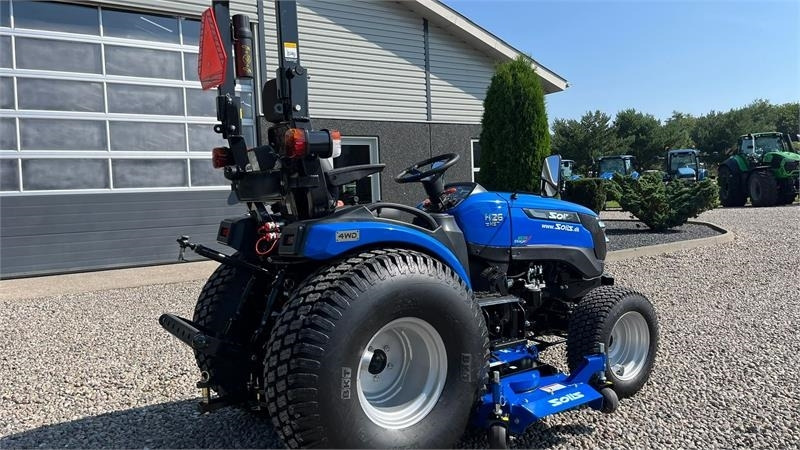 Maşină de tuns iarba Solis 26 HST Hydrostat Turf hjul og klipperbord: Foto 8 Maşină de tuns iarba Solis 26 HST Hydrostat Turf hjul og klipperbord: Foto 8