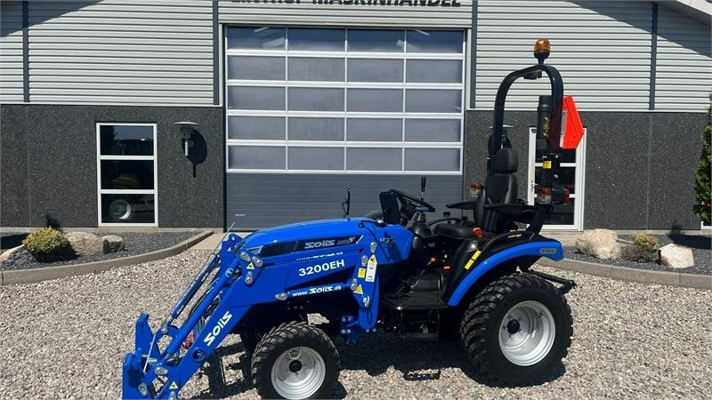 Solis H26 HST Med Frontlæsser og GardenPro dæk - Tractor agricol: Foto 1 Solis H26 HST Med Frontlæsser og GardenPro dæk - Tractor agricol: Foto 1