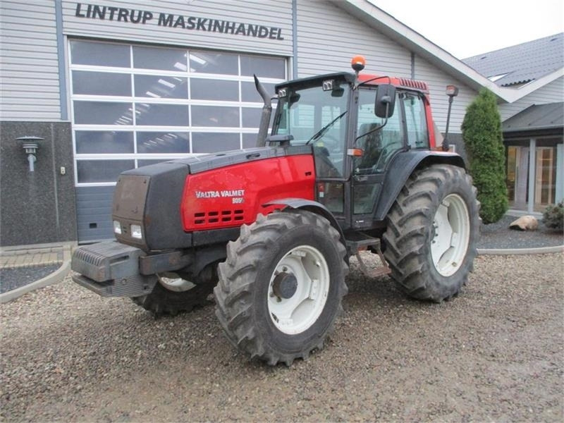 Valmet 8050 - Tractor agricol: Foto 2 Valmet 8050 - Tractor agricol: Foto 2