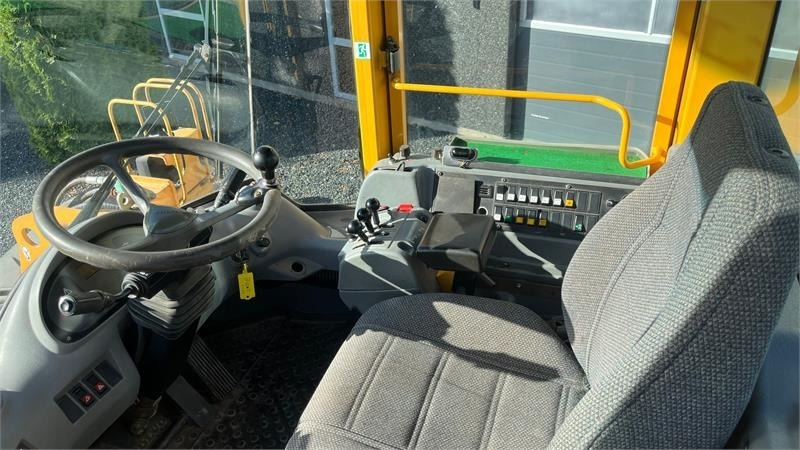 Volvo L70E Med hurtigskift og centralsmørring - Încărcător frontal pe pneuri: Foto 4 Volvo L70E Med hurtigskift og centralsmørring - Încărcător frontal pe pneuri: Foto 4