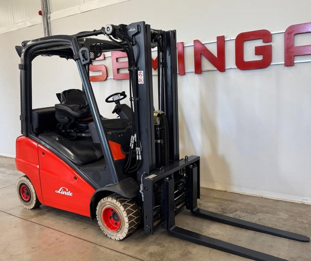 Linde 10876 - H20T-01 - Stivuitor GPL: Foto 1 Linde 10876 - H20T-01 - Stivuitor GPL: Foto 1
