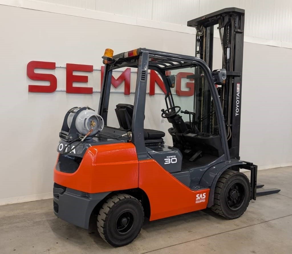 Toyota 10787 - 02-8FGF30 - Stivuitor GPL: Foto 3 Toyota 10787 - 02-8FGF30 - Stivuitor GPL: Foto 3