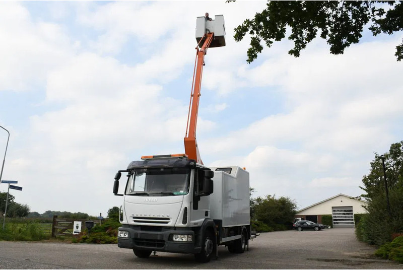 Iveco EuroCargo 120 E18!! ARBEITSBUHNE/SKYWORKER/HOOGWERKER!!EURO5!! CUSTERS!! - Camion: Foto 3 Iveco EuroCargo 120 E18!! ARBEITSBUHNE/SKYWORKER/HOOGWERKER!!EURO5!! CUSTERS!! - Camion: Foto 3