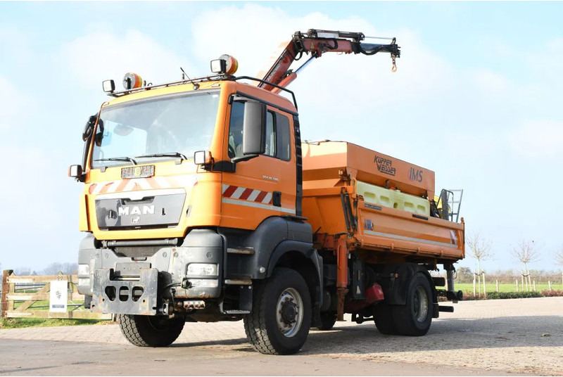 MAN TGS 18.320 4x4!! KRAN/!!!WINTERDIENST/DREISEITENKIPPER!!KOMMUNAL/KLIMA!! - Camion basculantă, Camion cu macara: Foto 3 MAN TGS 18.320 4x4!! KRAN/!!!WINTERDIENST/DREISEITENKIPPER!!KOMMUNAL/KLIMA!! - Camion basculantă, Camion cu macara: Foto 3