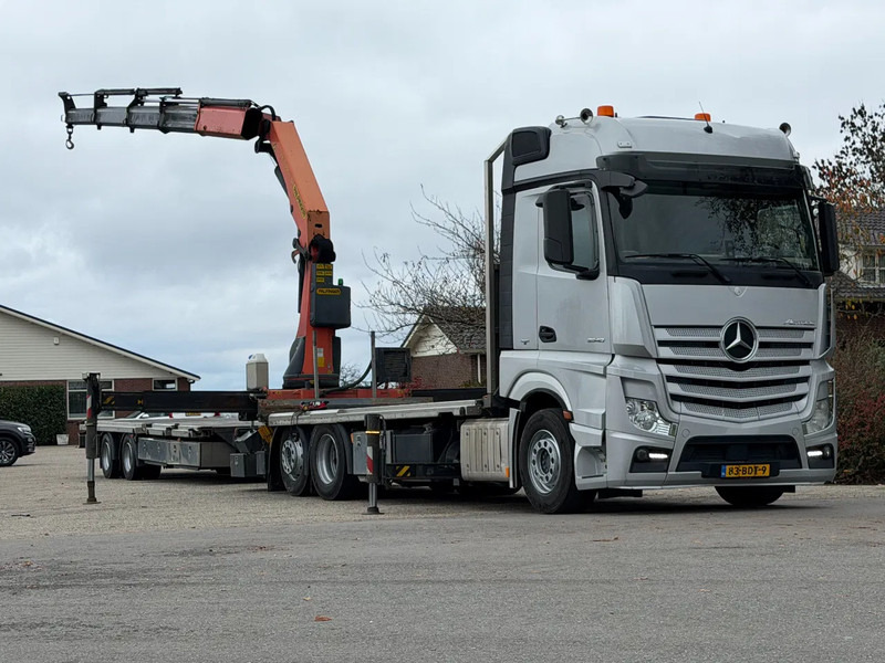 Mercedes-Benz Actros 2640 PALFINGER 34TM CRANE/GRUE!!RADIO REMOTE!!EURO6!! - Camion cu macara: Foto 1 Mercedes-Benz Actros 2640 PALFINGER 34TM CRANE/GRUE!!RADIO REMOTE!!EURO6!! - Camion cu macara: Foto 1