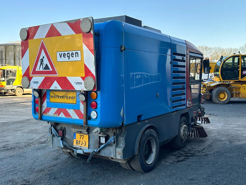 Ravo 580 VEEGMACHINE/SWEEPER!! - Măturătoare stradală: Foto 5 Ravo 580 VEEGMACHINE/SWEEPER!! - Măturătoare stradală: Foto 5