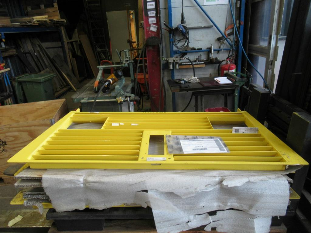 Bomag 57300801 - - Uşă și piese pentru Utilaje constructii: Foto 1 Bomag 57300801 - - Uşă și piese pentru Utilaje constructii: Foto 1