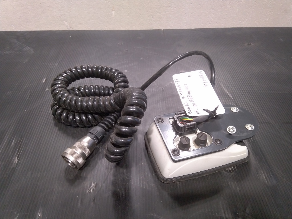 Bomag BM2000-75 - - Tablou de bord pentru Utilaje constructii: Foto 2 Bomag BM2000-75 - - Tablou de bord pentru Utilaje constructii: Foto 2