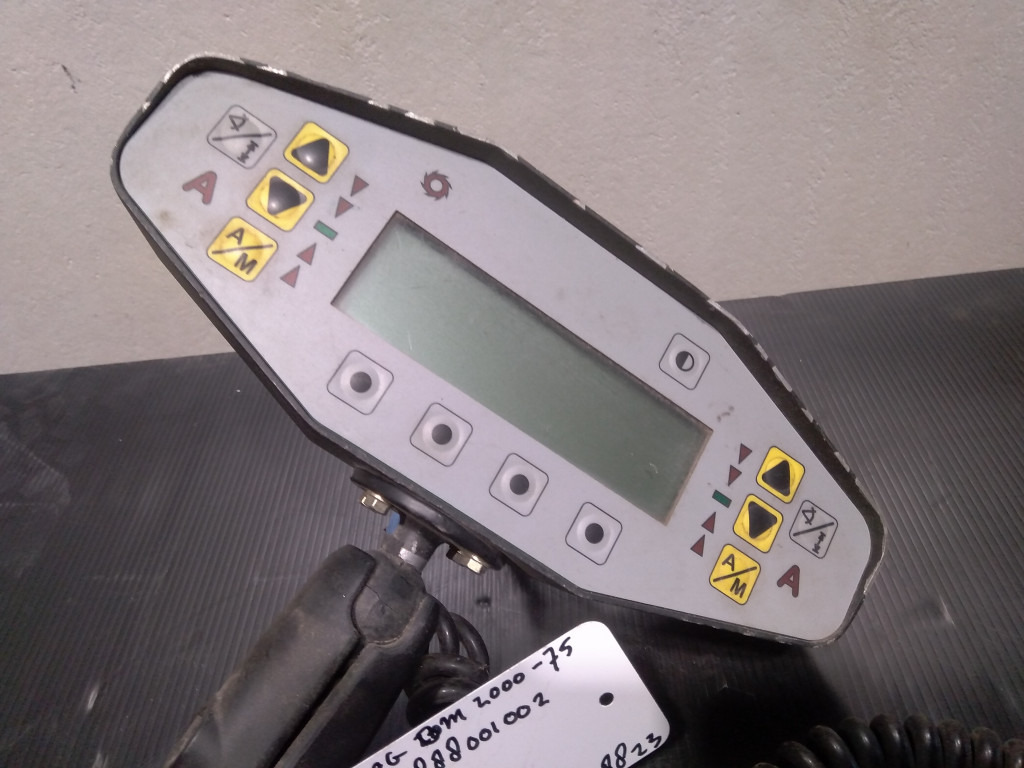 Bomag BM2000-75 - - Tablou de bord pentru Utilaje constructii: Foto 2 Bomag BM2000-75 - - Tablou de bord pentru Utilaje constructii: Foto 2