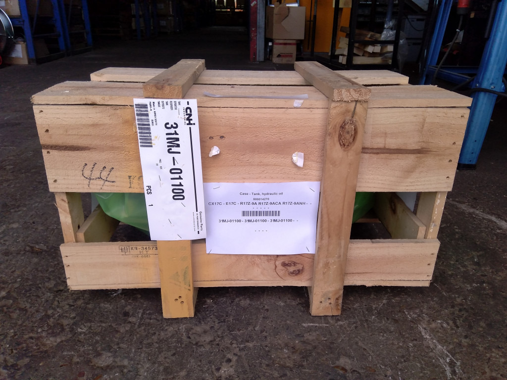 Case 31MJ-01100 - Rezervor hidraulic pentru Utilaje constructii: Foto 2 Case 31MJ-01100 - Rezervor hidraulic pentru Utilaje constructii: Foto 2
