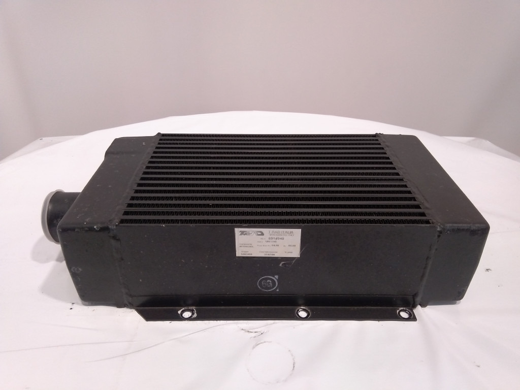 Case 6914940 - Intercooler pentru Utilaje constructii: Foto 1 Case 6914940 - Intercooler pentru Utilaje constructii: Foto 1
