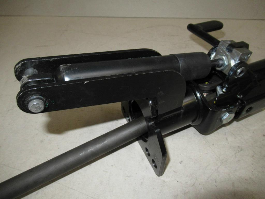 Caterpillar 2974928 - Coloană de direcție pentru Utilaje constructii: Foto 5 Caterpillar 2974928 - Coloană de direcție pentru Utilaje constructii: Foto 5