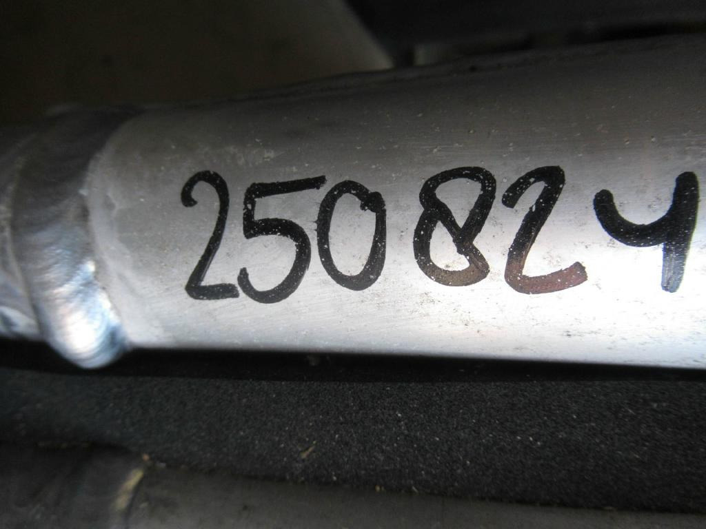 Kobelco YM05P00020F3 - Răcitor ulei pentru Utilaje constructii: Foto 3 Kobelco YM05P00020F3 - Răcitor ulei pentru Utilaje constructii: Foto 3