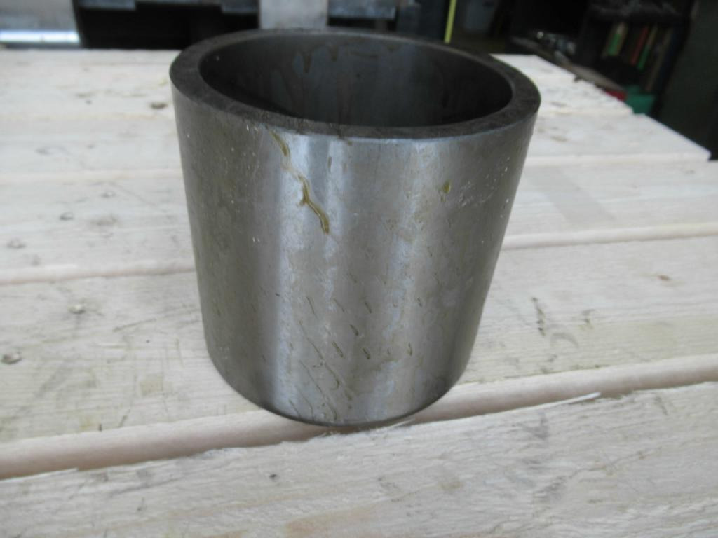 New Holland 71430028 - Piston/ Inel/ Bucşă pentru Utilaje constructii: Foto 1 New Holland 71430028 - Piston/ Inel/ Bucşă pentru Utilaje constructii: Foto 1