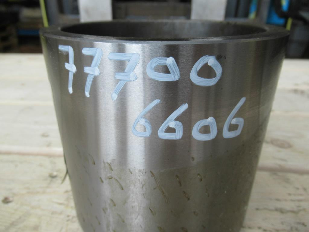 New Holland 71430028 - Piston/ Inel/ Bucşă pentru Utilaje constructii: Foto 3 New Holland 71430028 - Piston/ Inel/ Bucşă pentru Utilaje constructii: Foto 3