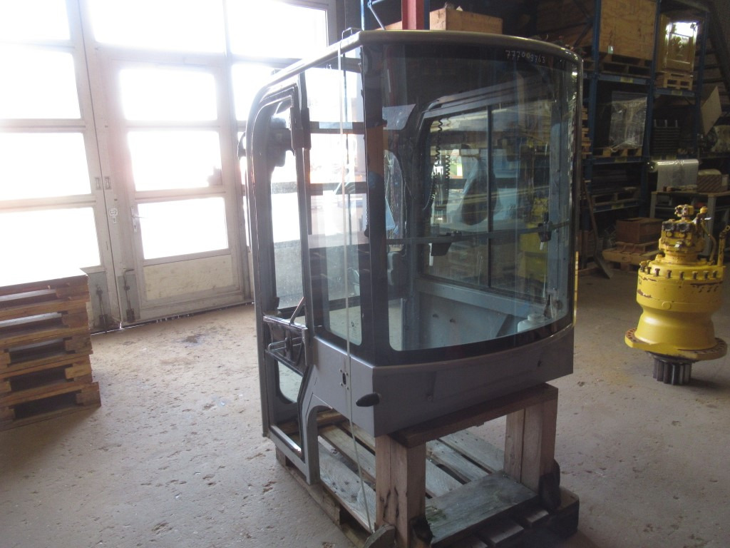 New Holland 72271210 - - Cabină pentru Utilaje constructii: Foto 4 New Holland 72271210 - - Cabină pentru Utilaje constructii: Foto 4