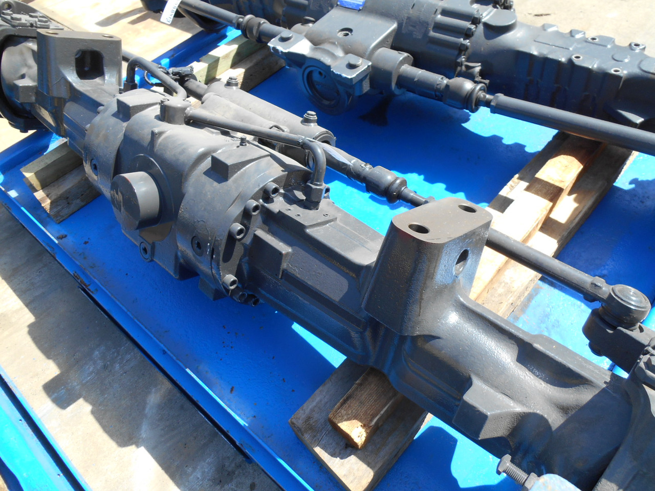 New Holland 87674866 - 87392731 - Axă spate pentru Utilaje constructii: Foto 2 New Holland 87674866 - 87392731 - Axă spate pentru Utilaje constructii: Foto 2