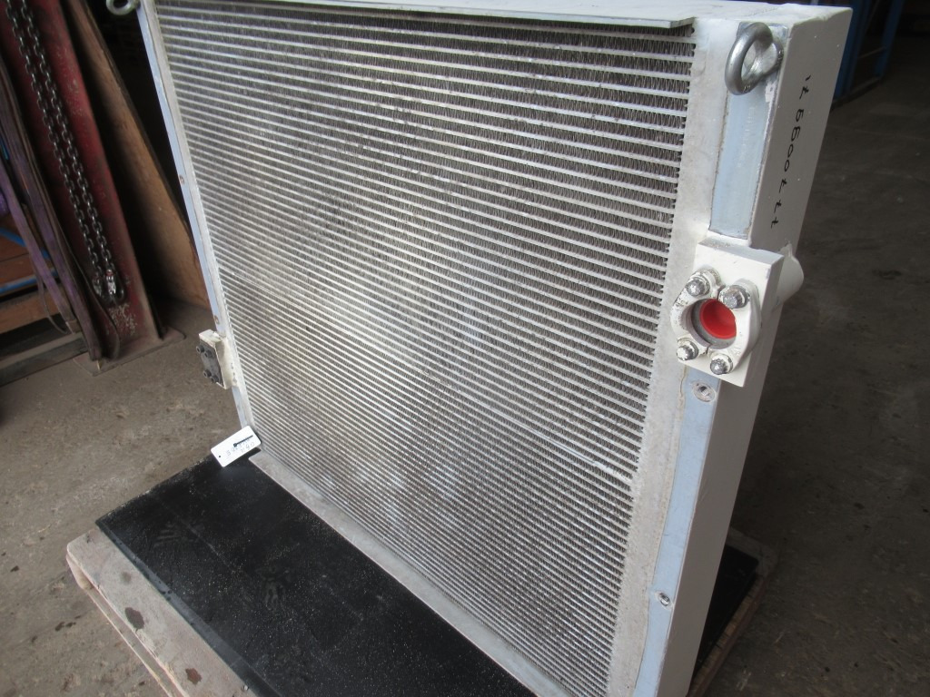 O&K 05111930110 - Răcitor ulei pentru Utilaje constructii: Foto 3 O&K 05111930110 - Răcitor ulei pentru Utilaje constructii: Foto 3