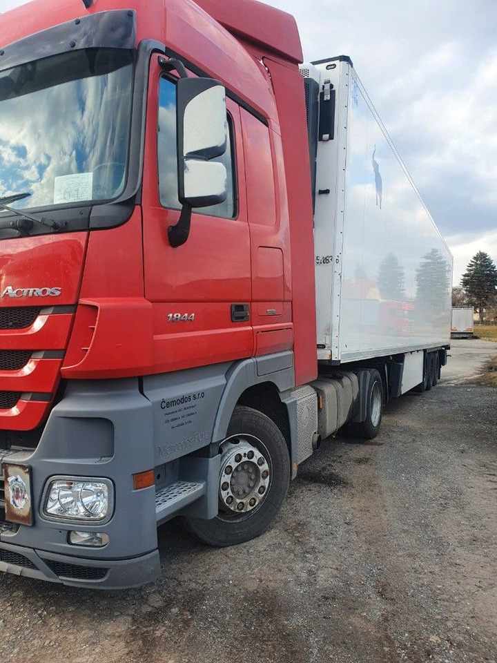 Mercedes-Benz Actros 1844 - Cap tractor: Foto 2 Mercedes-Benz Actros 1844 - Cap tractor: Foto 2