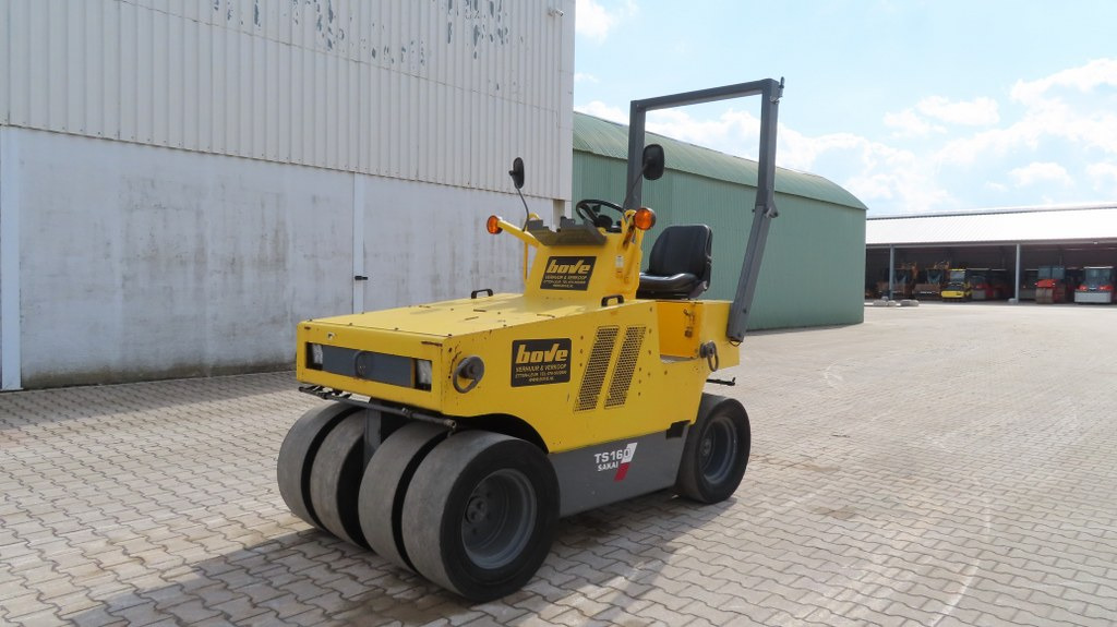Compactor cu pneuri Sakai TS 160: Foto 6