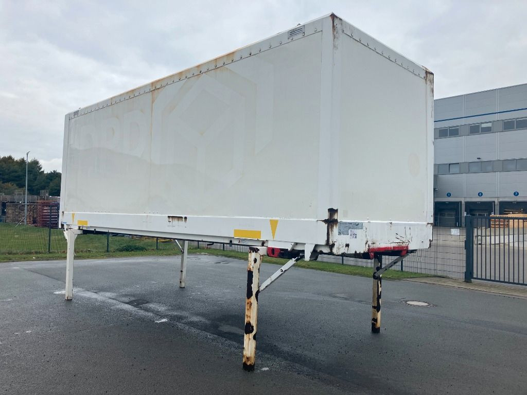 Krone Wechselbrücke Koffer - Alte utilaje: Foto 2 Krone Wechselbrücke Koffer - Alte utilaje: Foto 2