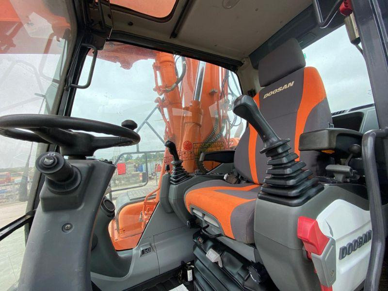 Doosan DX160 - Excavator pe roţi: Foto 5 Doosan DX160 - Excavator pe roţi: Foto 5