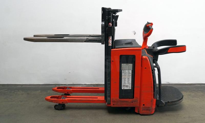 Linde L 14 AP i 1173 - Transpalet la mare înălţime: Foto 3 Linde L 14 AP i 1173 - Transpalet la mare înălţime: Foto 3