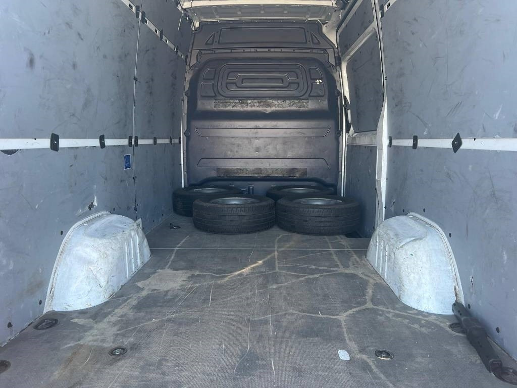 Mercedes-Benz Sprinter 316 CDI serie 1818 - Dubă: Foto 5 Mercedes-Benz Sprinter 316 CDI serie 1818 - Dubă: Foto 5