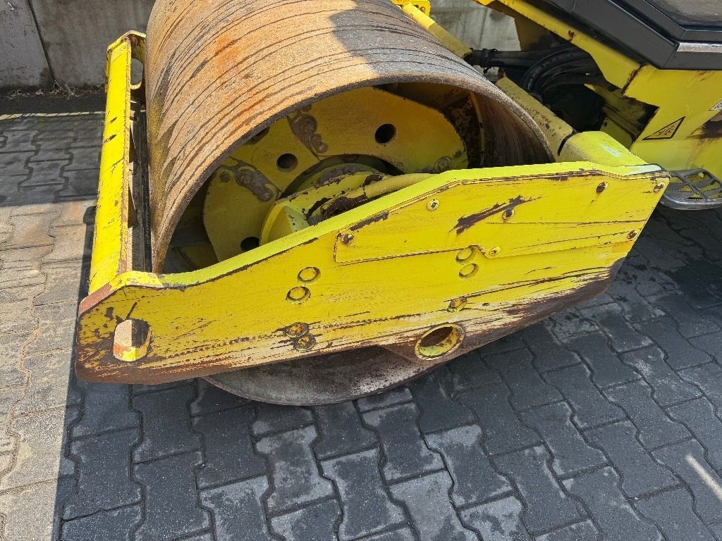 Ammann Rammax RW 3005 - Cilindru compactor mixt: Foto 3 Ammann Rammax RW 3005 - Cilindru compactor mixt: Foto 3