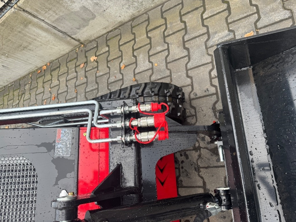 Captok CK 380 C - Încărcător pe şenile: Foto 3 Captok CK 380 C - Încărcător pe şenile: Foto 3